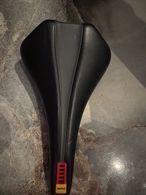 Ferrari Selle  Italia Novis Saddle vanadium 0.9