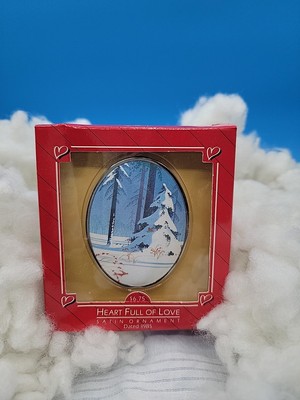 Hallmark ''Heart Full Of Love'' Ornament 1985