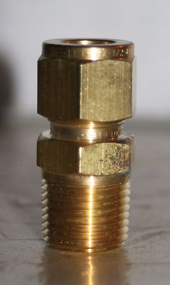 1/2'' Tube x 1/2'' MNPT  Brass Fitting Ham-Let Let-Lok 768L NEW 