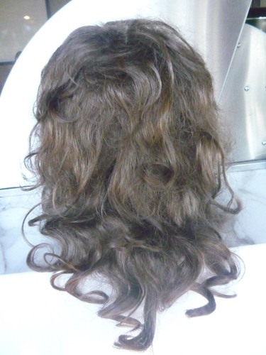 Celebrity personal owned brown wig. Long shag style. - Picture 6 of 11