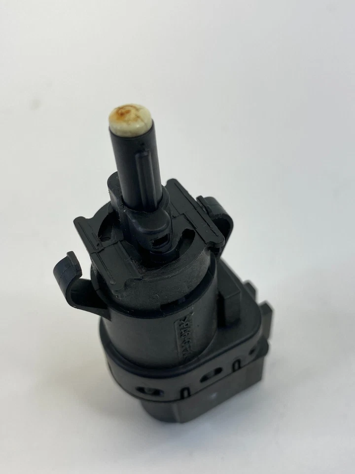 Interruptor de botón de control de luz de freno Ford Escape 2007 2008 3M5T-13480-AC OEM Foto 2 de 4