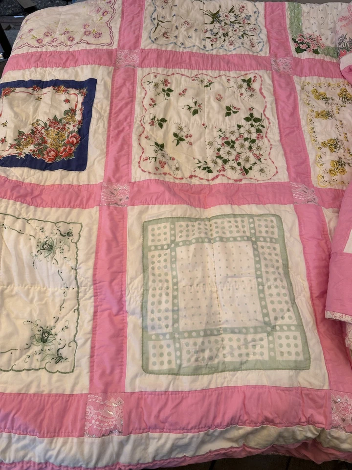 Винтажный ручной работы лоскутное одеяло розовый цветочный носовые платки полный покрывало кружевная отделка - Изображение 4 из 4