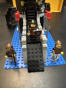 Lego Castle Wolfpack Tower 6075 100% Complete W/Box & Instructions