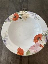 Mikasa Fine China "Floribunda L3434" - 10 1/2" Round Vegetable Serving Bowl