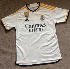 Adidas Real Madrid 2023/24 Home Jersey featuring club legend Toni Kroos (#8).