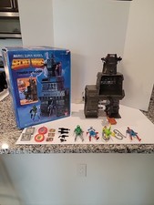 Marvel Secret Wars Tower of Doom - Complete with 4 Action Figures & Accessories
