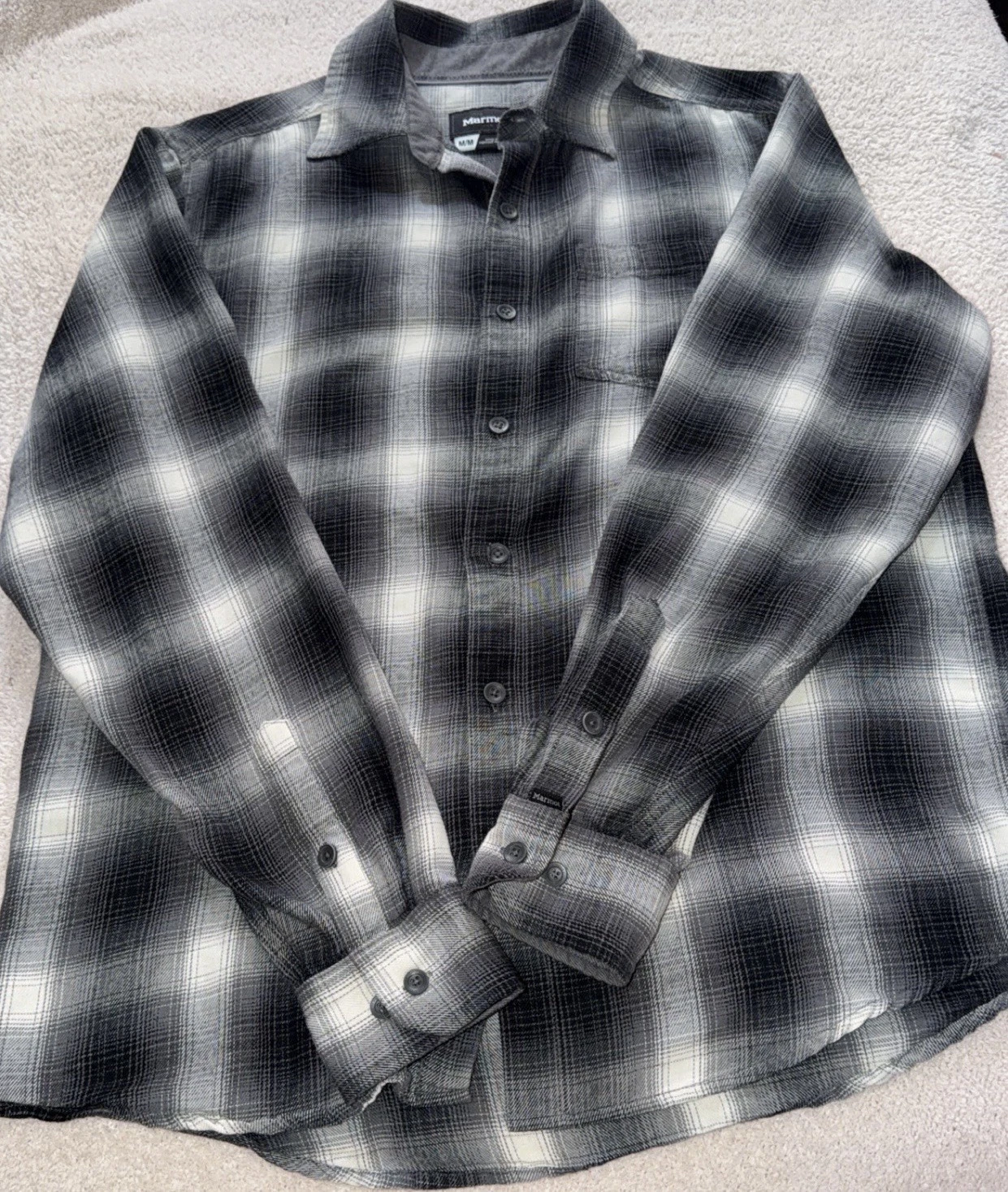 Marmot Men’s Black Plaid Anderson Flannel Button Up Shirt Medium Outdoors Hike
Opens in a new window