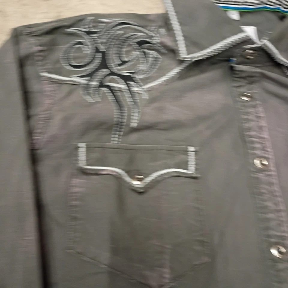 👾House Of Lords Grey Western Button Up Black Embroidery Design Men's Size XL - Image 3 of 4