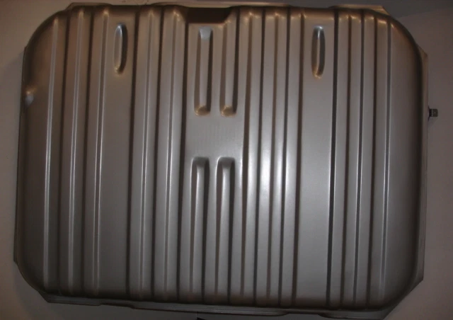 Tanque de gasolina Pontiac 1961-1964 Foto 4 de 4