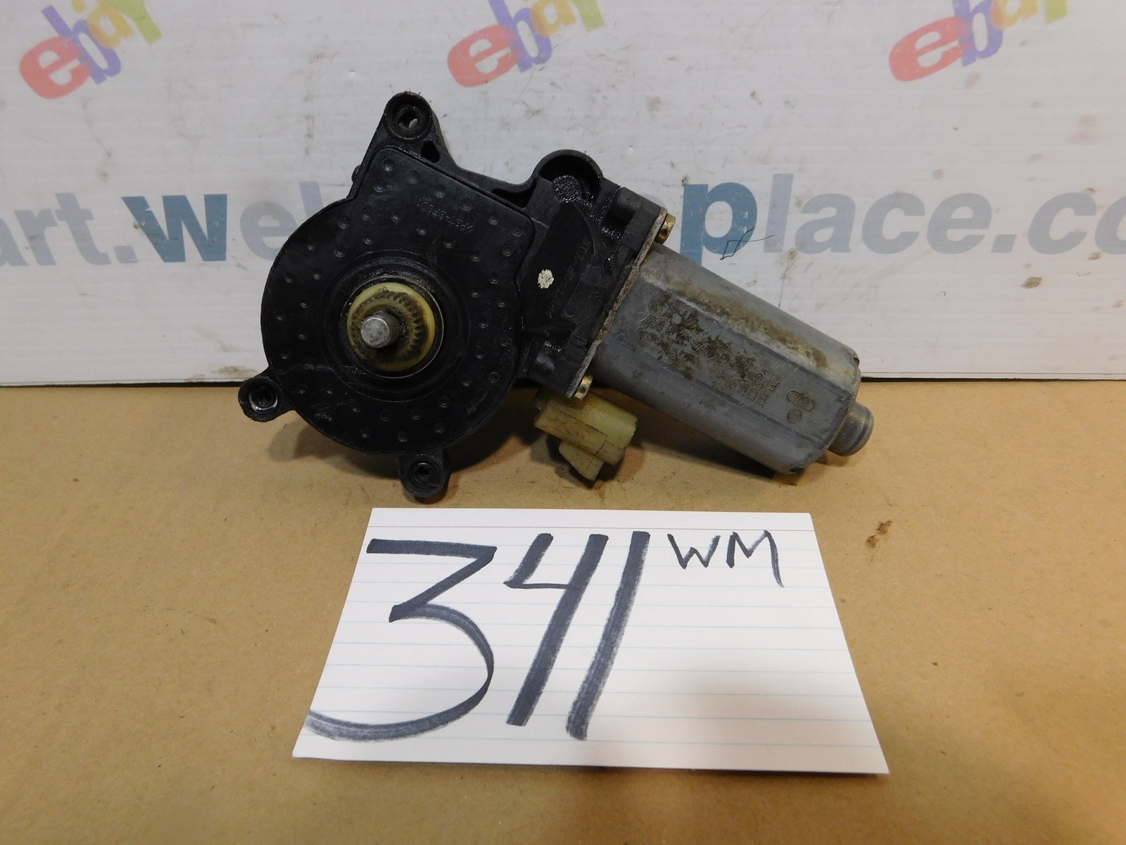 00 01 02 03 CADILLAC DEVILLE REAR PASSENGER Side Window MOTOR #341wm