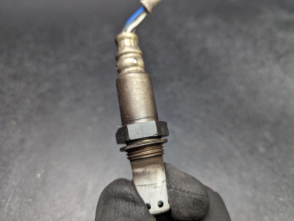 Sensor de oxígeno 2017 Cadillac Escalade ESV 12666673 2015 2016 2018 2019 2020 X Foto 4 de 4