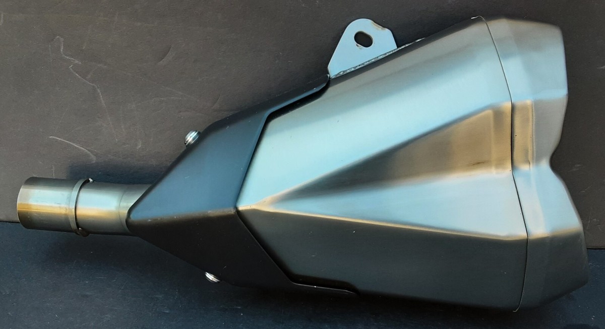 Muffler, Exhaust LH Kawasaki Z1000, ZX1000 Ninja '14-'16 18091