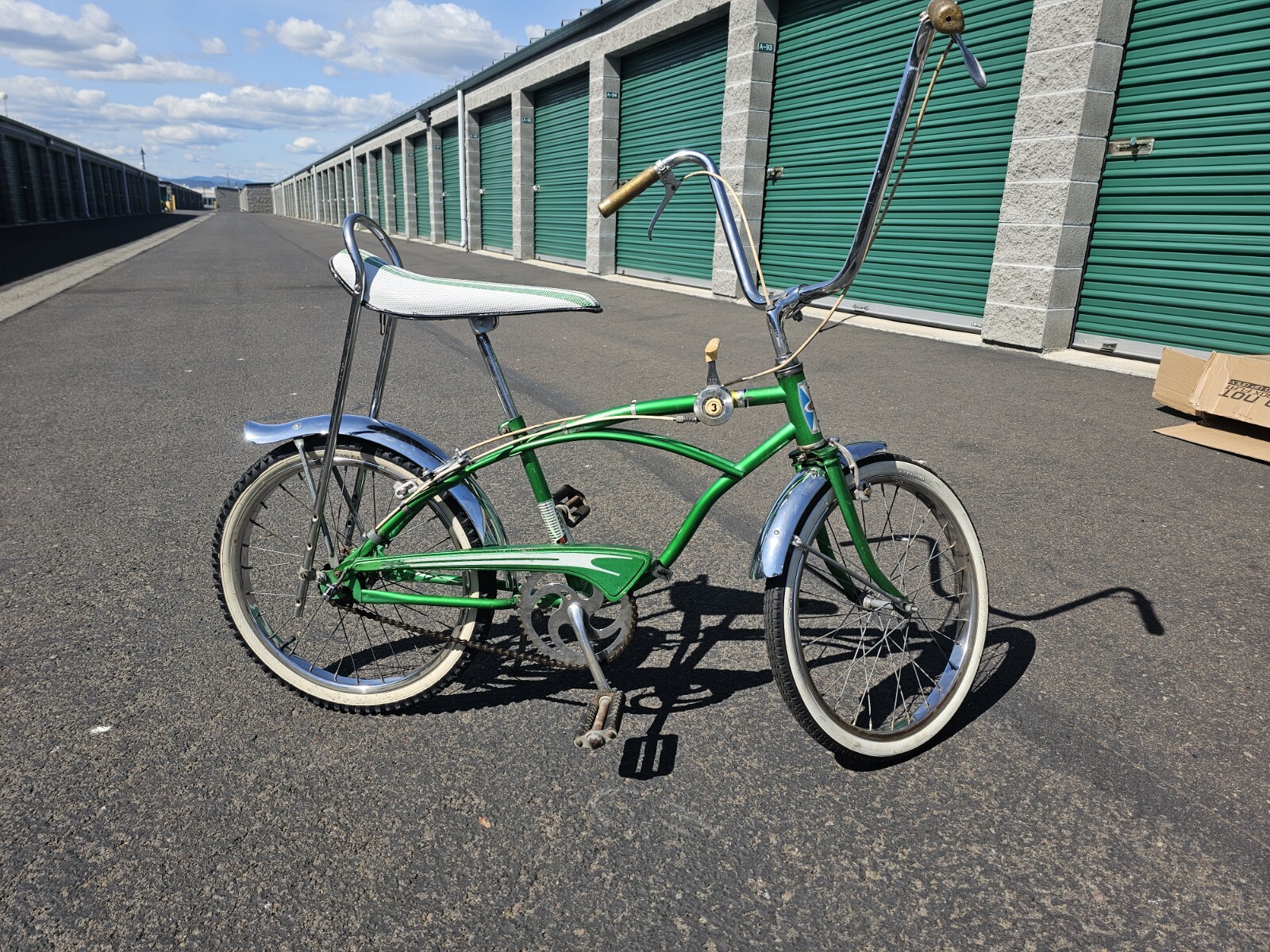   Vintage  Columbia  MDT  3-speed bicycle from the late 1960's  (450.00 USD)