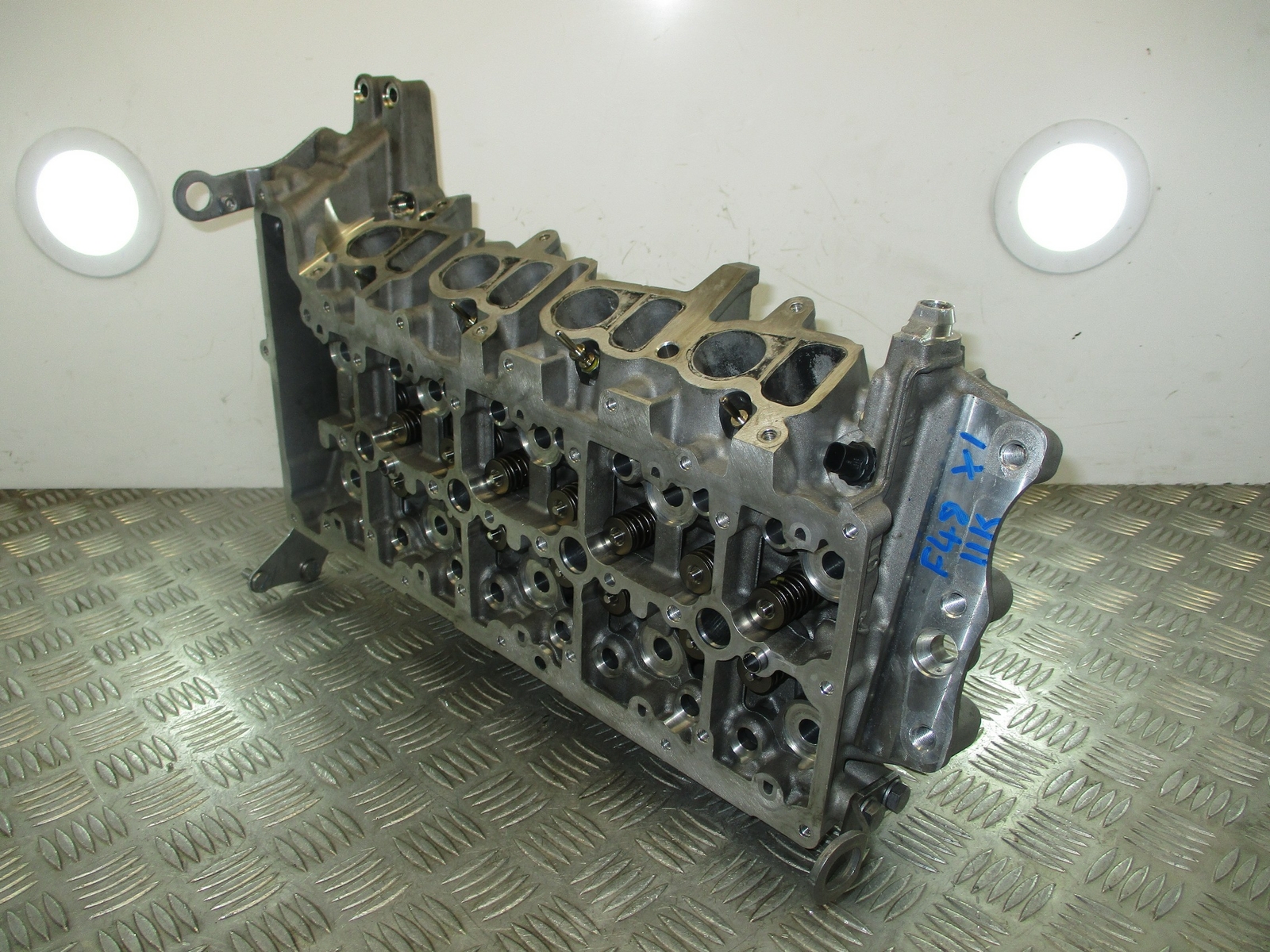 2020 BMW F48 X1 2.0 Diesel B47c20b. Complete Cylinder Head 8580263  