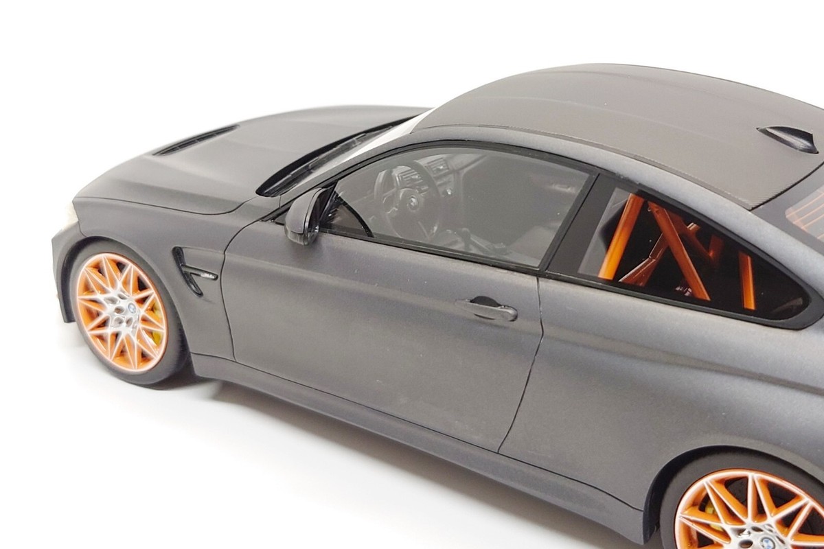 ミニカー 1/18 BMW M4 GTS F82 /minichamps Minichamps provides the BMW M4 GTS from 1:18