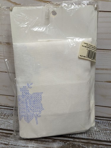 Bucilla Special Edition Roses And Ribbons Table Topper Stamped Fabric - Picture 3 of 3