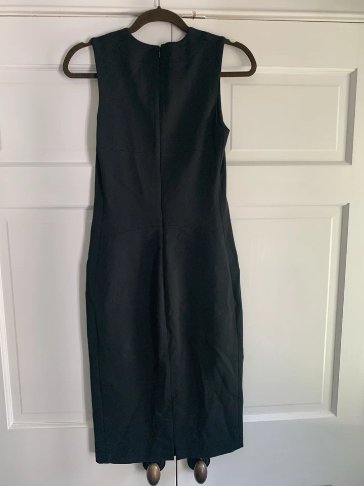 令人惊叹的 Lida Baday 黑色 Midi 连衣裙弹力粘胶摆动讨人喜欢 尺寸 XS 二手状况完好 — 第 2/4 张图片