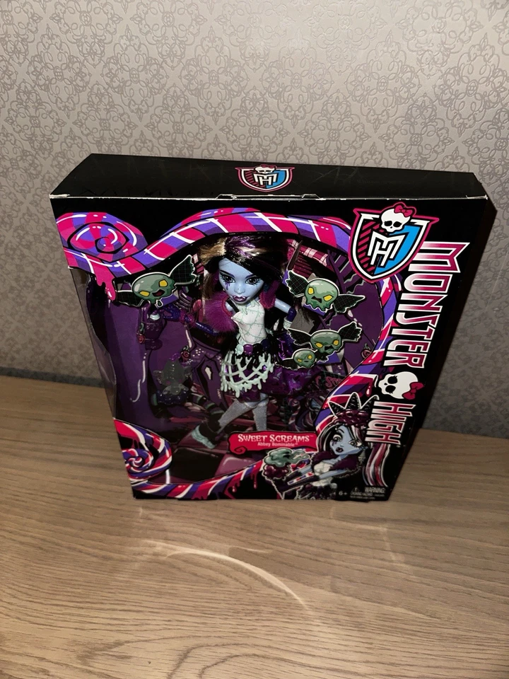Monster High Sweet Screams Abbey Bominable Doll G1 Neuf MISB - Imagen 4 de 4
