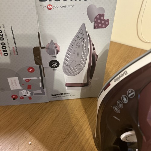 Breville SuperSteam Red Steam Iron - Picture 2 of 5