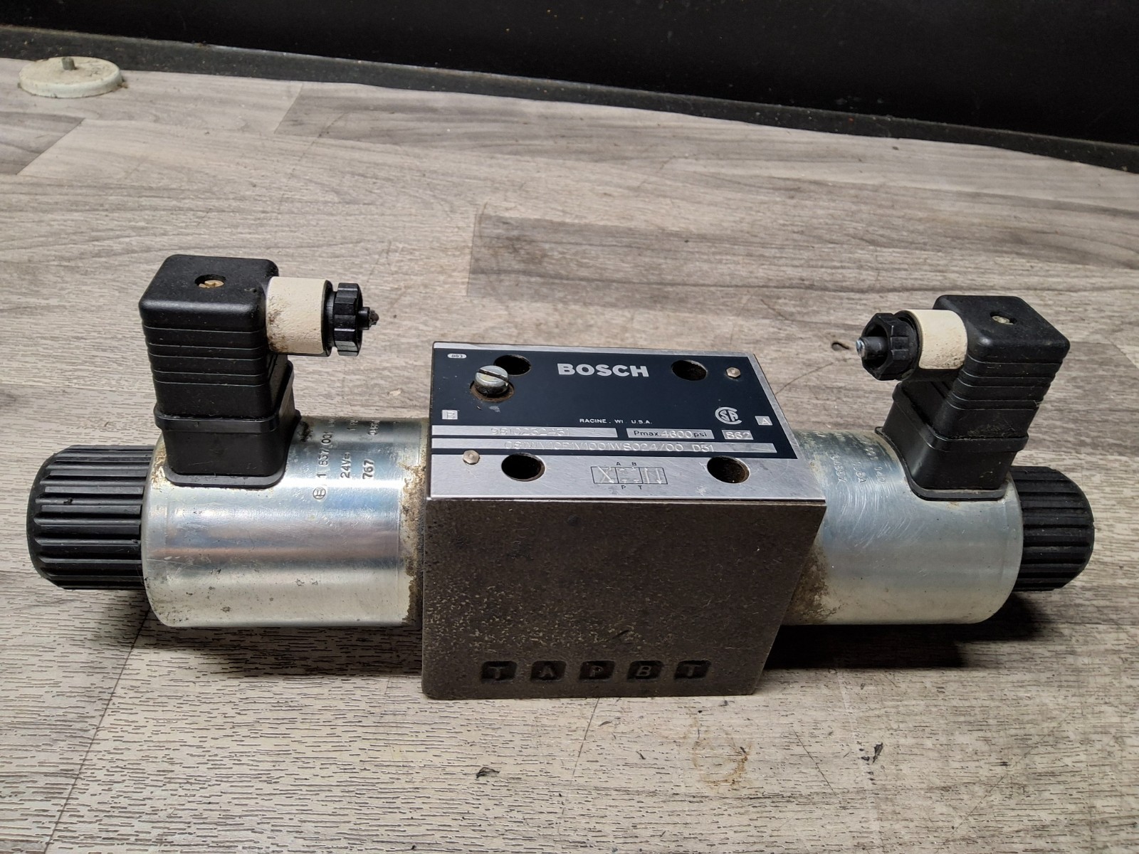 Bosch 081WV10P1V1001WS024/00D51 Control Solenoid Valve 9810232431 #140G101PR7