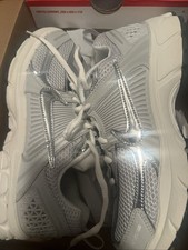 Nike Air Zoom Vomero 5 Photon Dust . 7 Youth