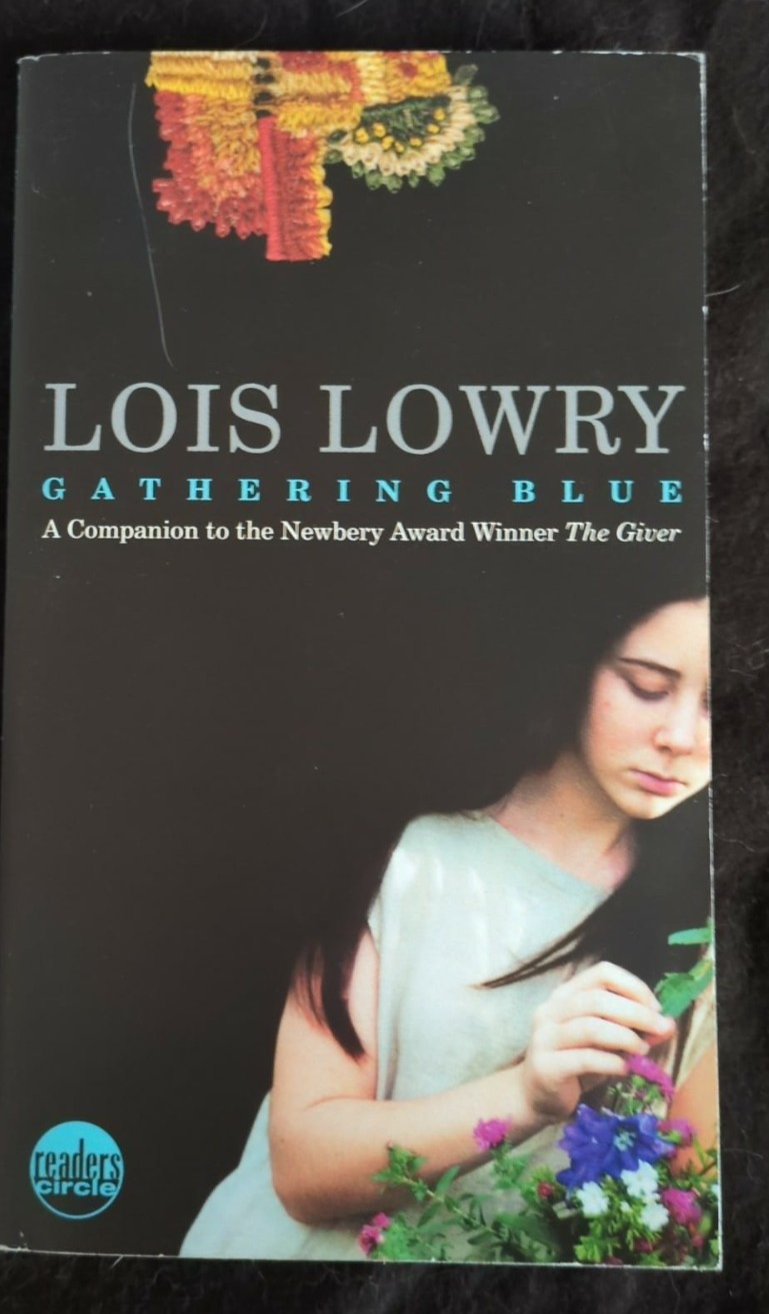 Set of 4 Lois Lowry The Giver series (Messenger, Finding