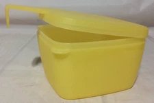 🧀TUPPERWARE Forget Me Not Hanging CHEESE KEEPER 5338A YELLOW Fridge Square 🧀