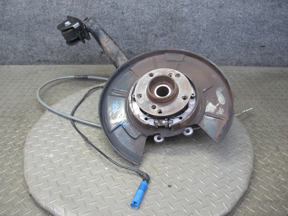 01-06 BMW E46 M3 S54 HUSILLO TRASERO DERECHO NUDILLO RUEDA COJINETE BRAZO TRASERO Foto 4 de 4