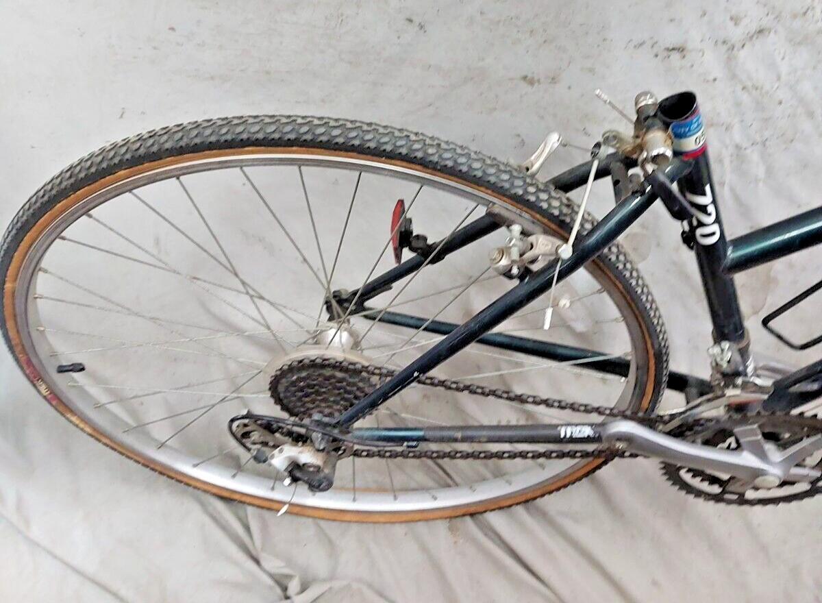 1992 Trek Multitrack 720 Hybrid Bike 17