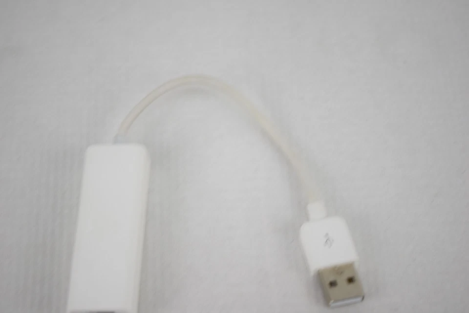 Apple MA034 56 Kbps Modem - Image 2 of 4