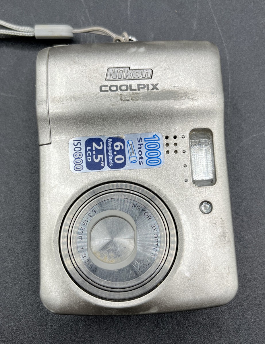 Nikon CoolPix L6 Silver Built In Flash 3x Optical Zoom Digital