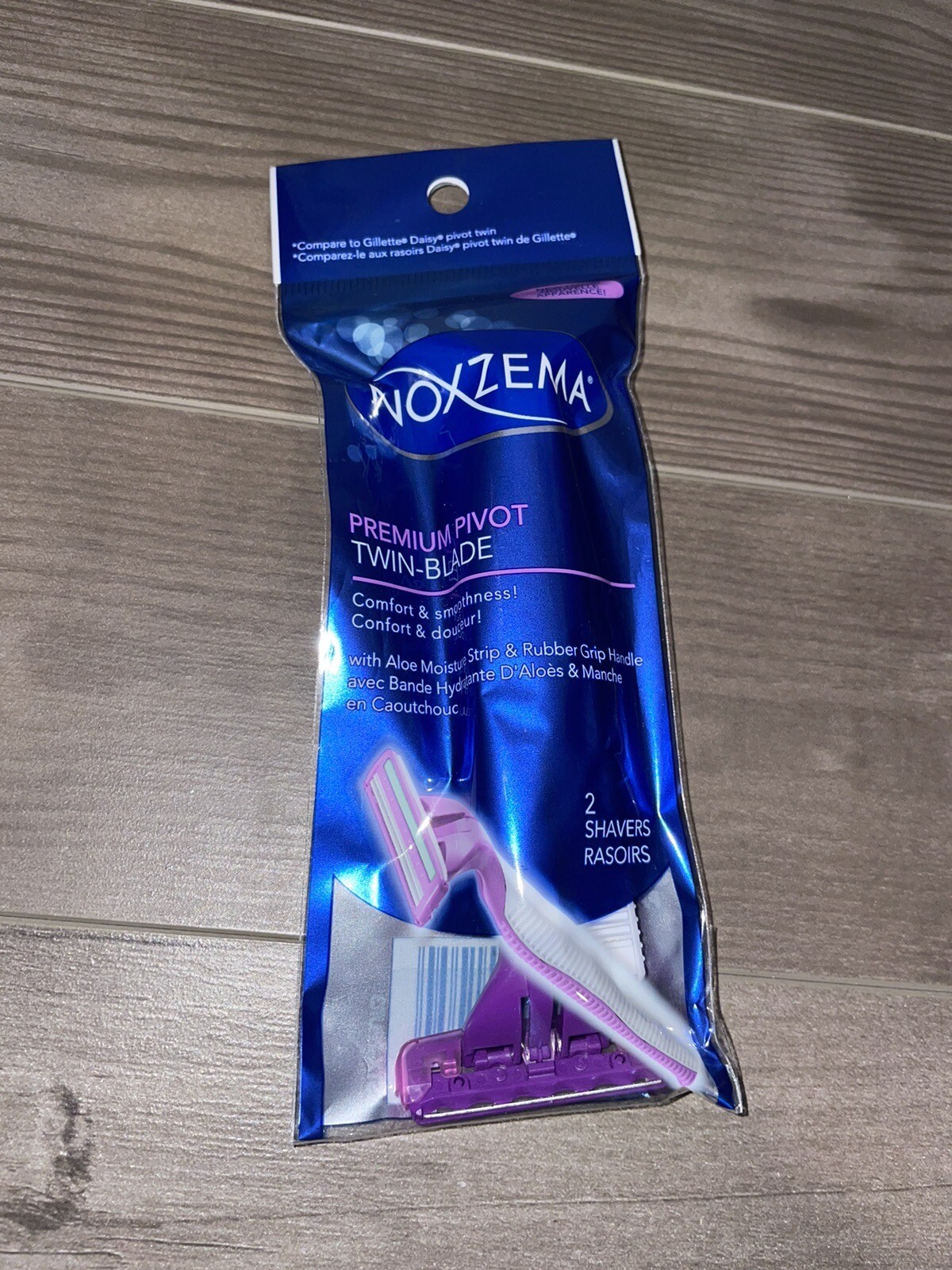 Noxzema Super Smooth Triple Blade Disposable Razors 4 Count for sale
