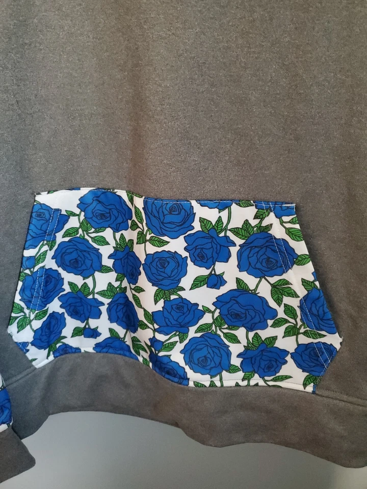 EMPYRE PULLOVER SUDADERA CON CAPUCHA Gris Bloque AZUL ROSAS Patinador Emo EXCELENTE ESTADO Med Foto 2 de 4