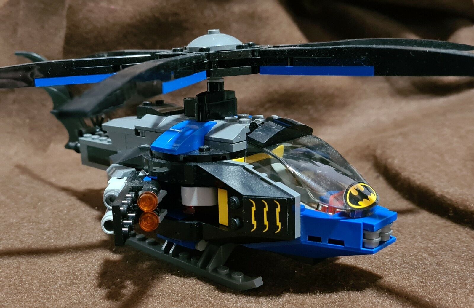 Genuine Lego DC BATMAN Batmobile (vehicle) build only from 76012 displayed