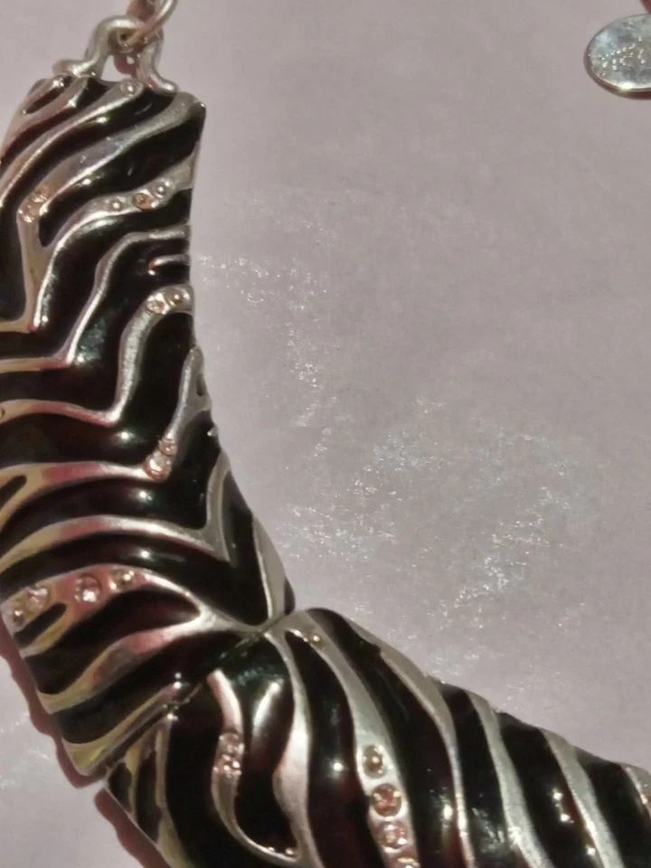 Collar Declaración CASA BLANCA MERCADO NEGRO Plata Brillo, Esmalte Negro  Foto 4 de 4