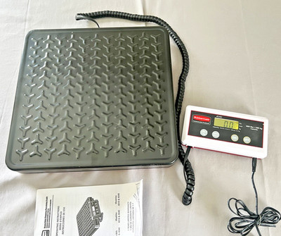 Rubbermaid Commercial Model 4040 400lbs / 180kg Capacity Digital Receiving Scale