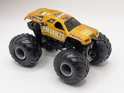 4 Monster Jam Monster Trucks Grave Digger vs El Toro Loco Team Meents GD Pickup - Picture 14 of 17