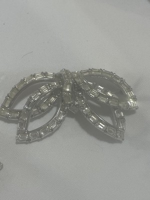 Vintage 1940's Eisenberg Numbered 3-1/4'' Baguette Bow Brooch Rhodium Silver