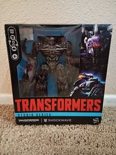 Transformers Studio Series Leader Class Dark of the Moon Shockwave