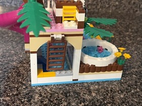 RETIRED LEGO FRIENDS: Heartlake City Pool (41008)