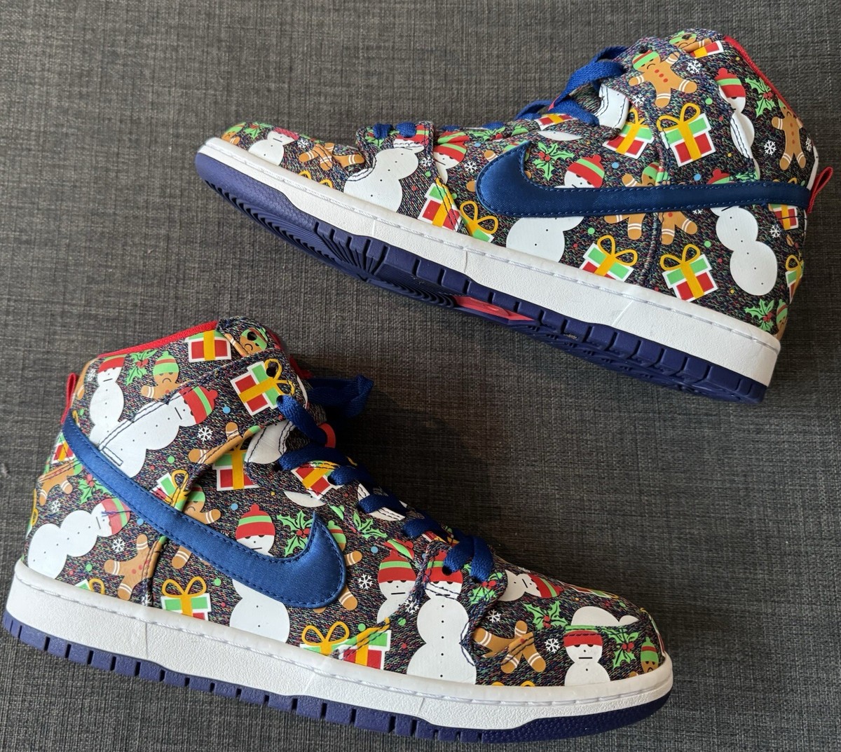 christmas sweater dunks