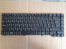 Fujitsu Siemens Amilo L6820 - Standard UK Keyboard  - 71-UD4084-10