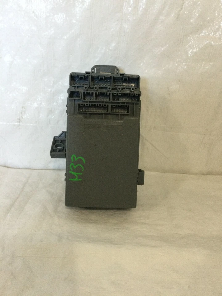 2008 Acura CSX Type-S Cabin Fuse Box OEM 2.0L - Image 2 of 4