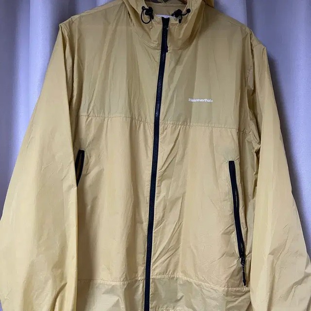 ThisisNeverthat Windbreaker Size L Pre-Owned Condition