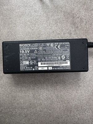 Original Sony Netzteil Model VGP-AC19V33 AC/DC Power Adapter 19,5 V 3,9 A