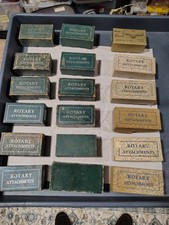 18 Nähmaschinenaufsatzkästen mit Teilen Antik Vintage Konvolut Bulk