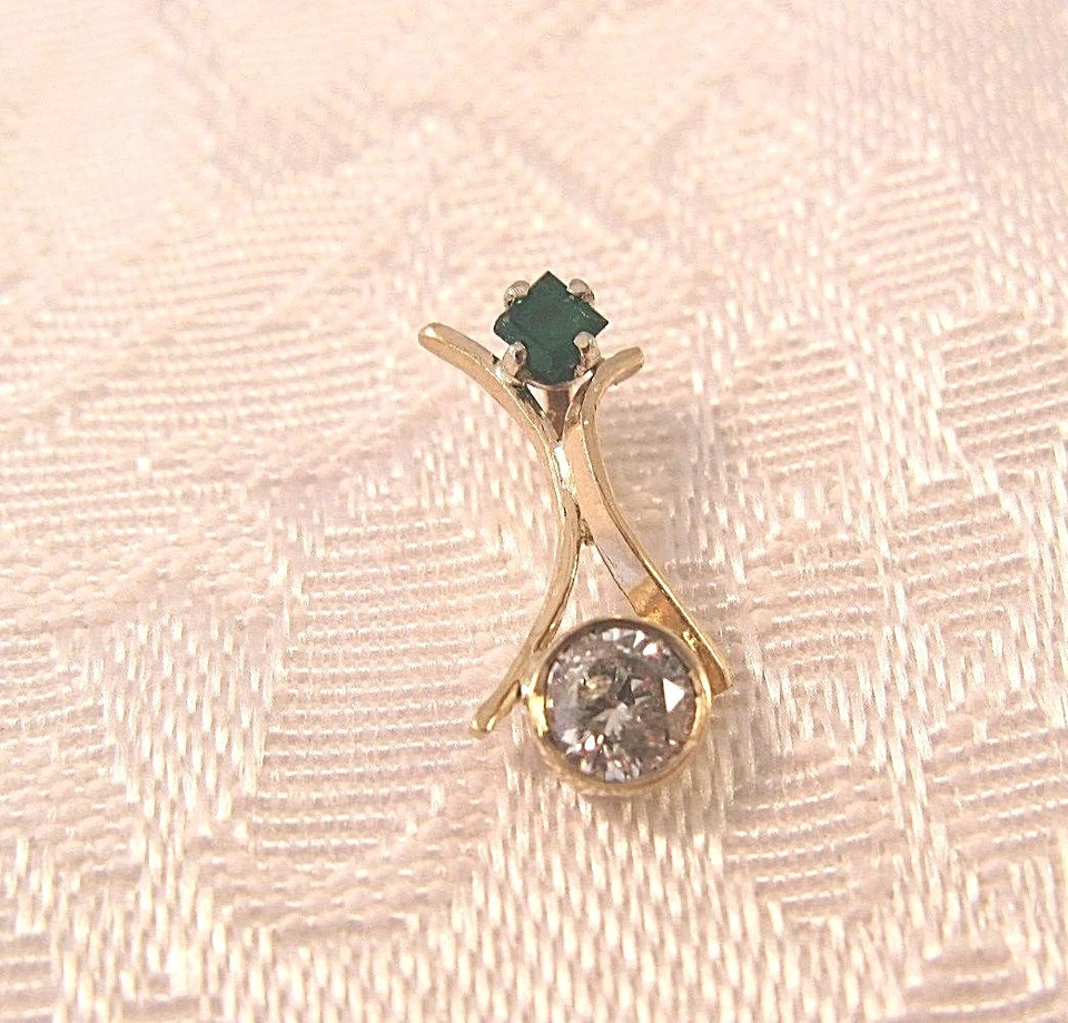 Colgante Diamante Princesa Esmeralda .23CT Hecho a Mano Oro 14K     Foto 2 de 4