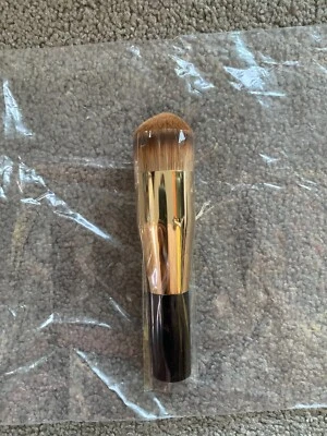 New Authentic Chanel Beaute Beauty Makeup Brush Sublimage Foundation Brush