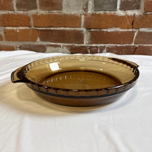 Vintage Glass Pie Dish Plate Anchor Hocking Amber Ribbed  10" 1.5 Qt. Clean EUC
