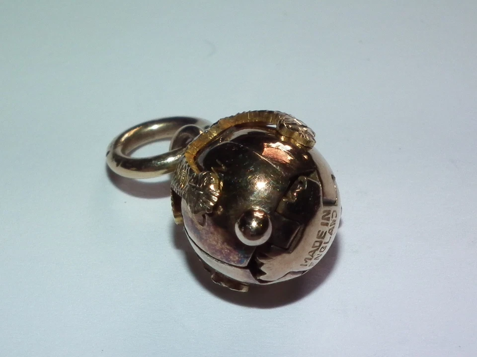 V Scarce Size Vintage English 9ct Gold Freemasons Masonic Ball Cross Pendant - Image 2 of 4